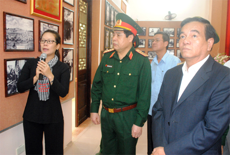 Đại tướng Phùng Quang Thanh thăm Khu di tích lịch sử Căn cứ Trung ương Cục miền Nam