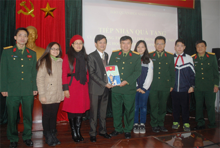 Thầy và trò… cùng hướng về Trường Sa