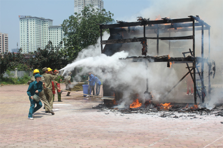 Chung tay xây dựng địa bàn an toàn   