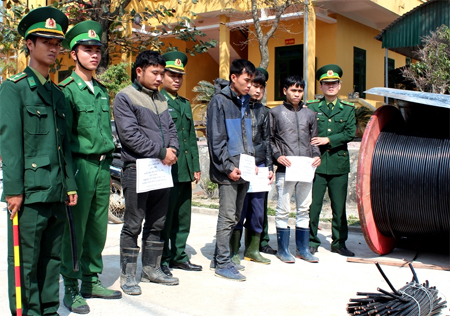 Bắt 4 đối tượng trộm cắp, thu gần 4 tấn đồng