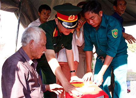 Cựu chiến binh nghèo gần 10 năm đi tìm đồng đội