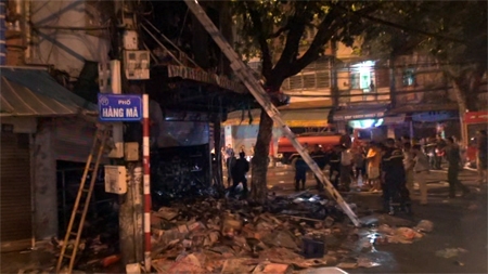 Hà Nội: Cháy nhà số 34 phố Hàng Mã
