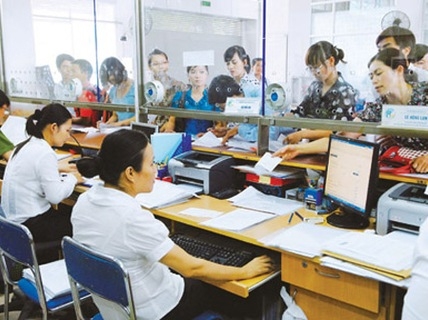 Biên chế công chức năm 2016 là 272.916