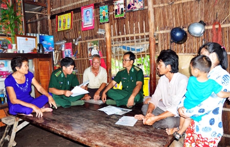 Thắm tình quân - dân nơi cửa biển