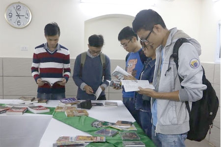 Tuần sách Hung-ga-ri 2015