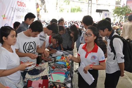 Sôi nổi ngày hội “25 năm TP Hồ Chí Minh phòng, chống HIV/AIDS”