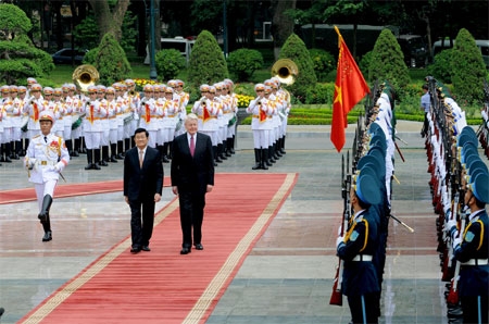 Lãnh đạo nước ta đón, tiếp, hội đàm với Tổng thống Ai-xơ-len