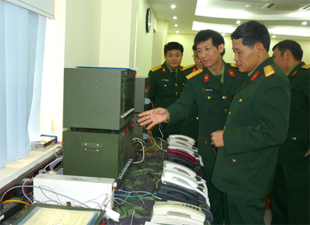 “Đi tắt, đón đầu” bảo đảm kỹ thuật thông tin liên lạc