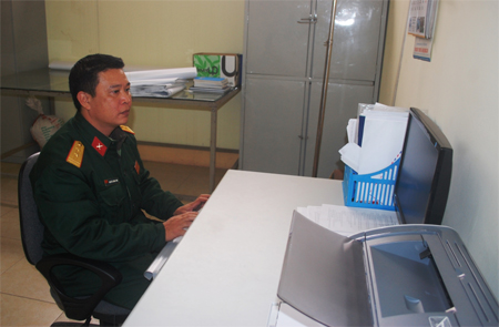 Người cán bộ “ba trong một”