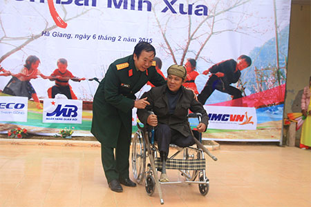 Xuân về trên bãi mìn xưa