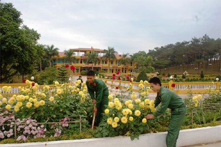 Doanh trại ngày càng sạch, đẹp