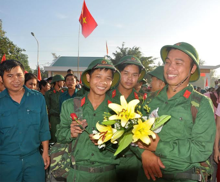 Thanh niên Phú Yên nô nức lên đường tòng quân