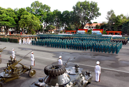 Huy động sức mạnh tổng hợp, xây dựng khu vực phòng thủ vững chắc
