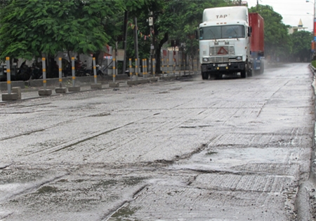 Khắc phục tình trạng hằn lún trên Quốc lộ 5 Hà Nội - Hải Phòng