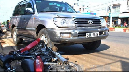 Đắk Lắk: Ô tô mất lái gây tai nạn, 3 người bị thương