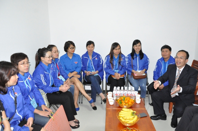 Thăm nhà bạn, tình càng thân