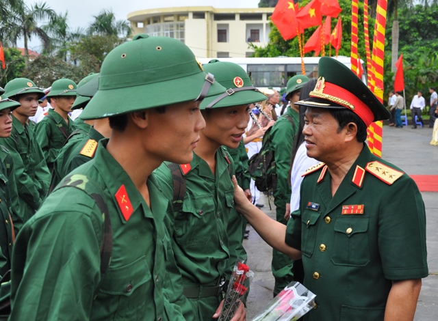 Cao Phong rộn ràng ngày hội tòng quân