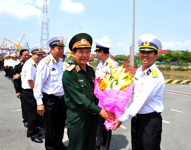 Ý chí thép nơi đảo xa