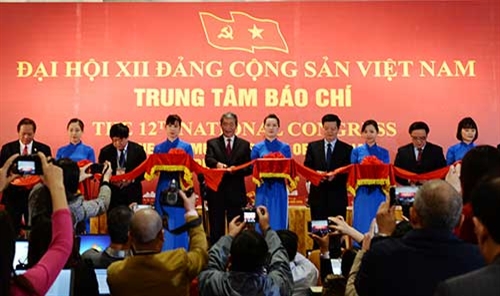 Khai trương Trung tâm Báo chí và họp báo về Đại hội XII của Đảng 