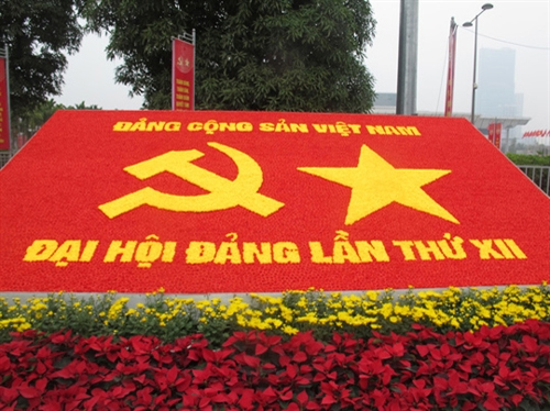 Ta tự hào đi lên