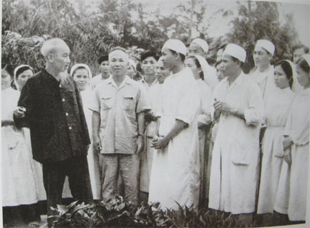 Bác Hồ dạy cách chữa “căn bệnh” chủ nghĩa cá nhân