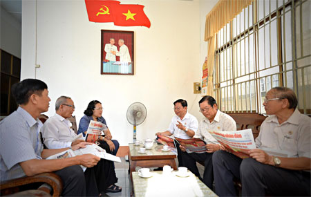 Phát huy dân chủ để ý Đảng hợp lòng dân