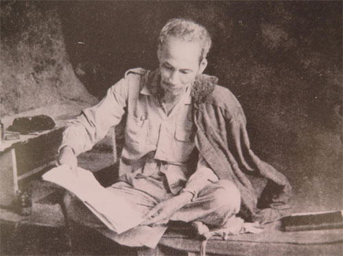 Chủ tịch Hồ Chí Minh với sự nghiệp xây dựng Đảng 