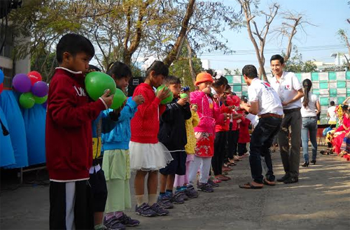 “Tết yêu thương” với trẻ khuyết tật, mồ côi 
