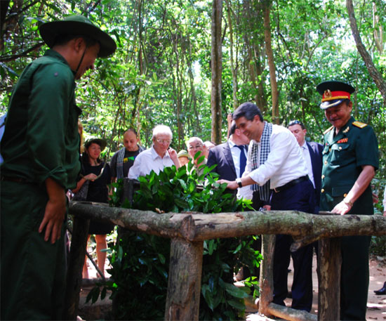 Tết dưới lòng địa đạo