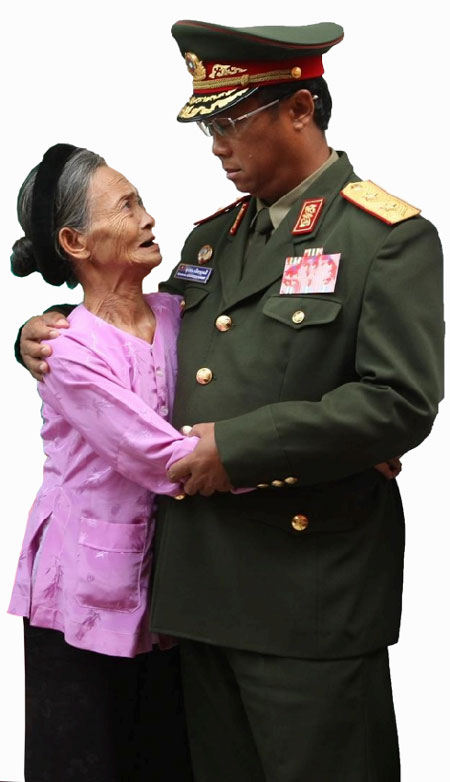 Mẹ nuôi của vị tướng Lào