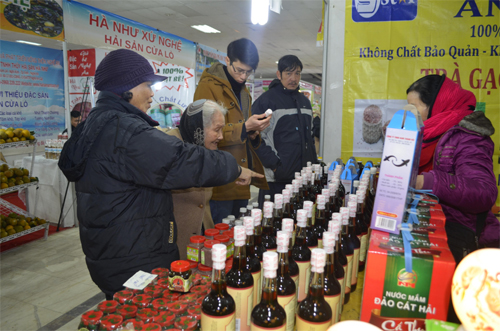 Rộn ràng chợ Xuân