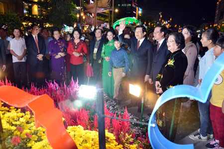 Chủ tịch nước Trương Tấn Sang dự lễ khai mạc Đường hoa Tết Bính Thân 2016