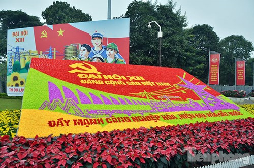 ĐẢNG MANG XUÂN VỀ CHO ĐẤT NƯỚC 