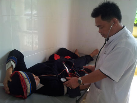 Thầy thuốc 25 năm bám bản vùng cao
