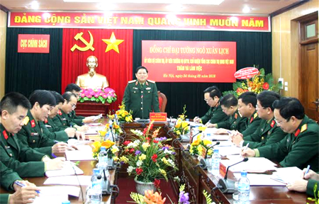 Đại tướng Ngô Xuân Lịch thăm, làm việc tại Cục Chính sách và Tạp chí Quốc phòng toàn dân