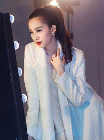 Hoa Hậu Đặng Thu Thảo làm đại sứ cho Thời trang ELISE