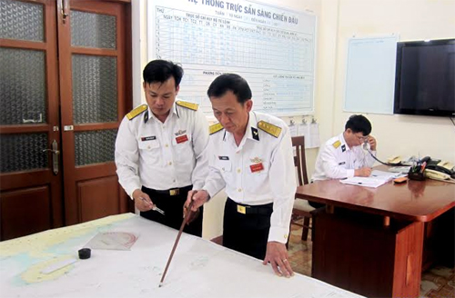 Vượt sóng gió cứu ngư dân