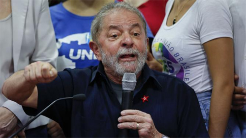 Bra-xin đối mặt với nguy cơ khủng hoảng chính trị