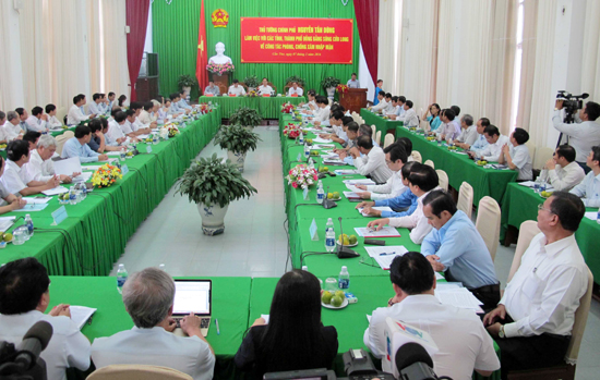 Thủ tướng Nguyễn Tấn Dũng làm việc tại Đồng bằng Sông Cửu Long