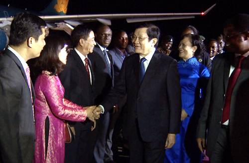 Chủ tịch nước Trương Tấn Sang và Phu nhân bắt đầu thăm cấp Nhà nước Tanzania