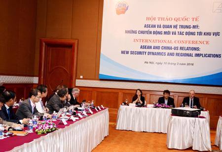 ASEAN trong chuyển động Trung - Mỹ