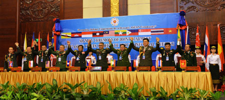 Thúc đẩy hợp tác, ứng phó với các thách thức an ninh