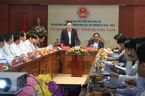 Đoàn giám sát của Hội đồng Bầu cử Quốc gia làm việc tại Quảng Nam