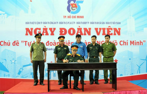 Sôi nổi Ngày đoàn viên “Tự hào đoàn viên Đoàn TNCS Hồ Chí Minh”