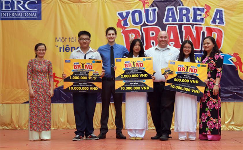 Khởi động cuộc thi “You Are A Brand 2016 - Khẳng định bản thân”