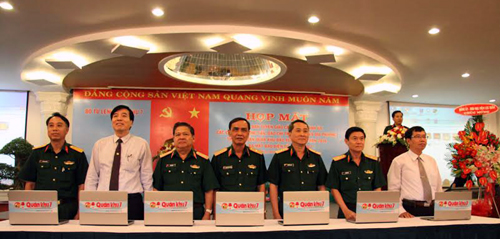 Ra mắt Báo Quân khu 7 Điện tử