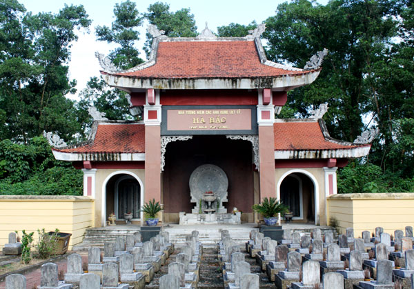 Thủ tục giải quyết chế độ hỗ trợ đi tìm mộ liệt sĩ 