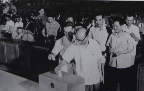 Những tổ chức nào phụ trách bầu cử ĐBQH và bầu cử đại biểu HĐND các cấp?