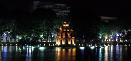 Khách du lịch quốc tế đến Hà Nội tăng mạnh
