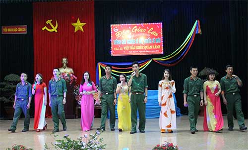 Tiếng hát gắn kết nghĩa tình
